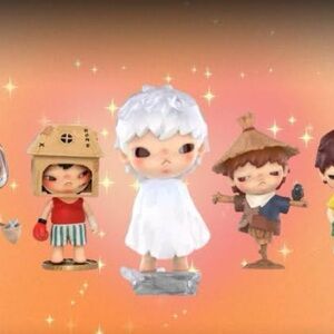 Unlisted Hirono- 100% authentic